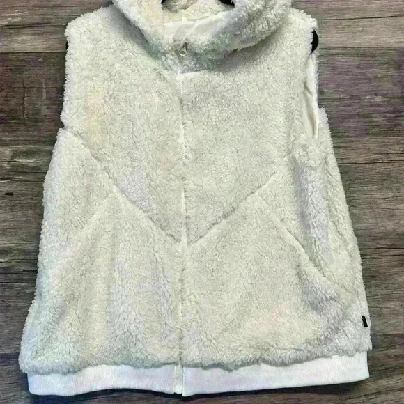 Zyia cream fleece zip vest - Picture 1 of 4